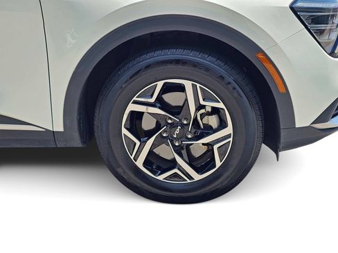 Certified 2024 Kia Sportage LX FWD image 6
