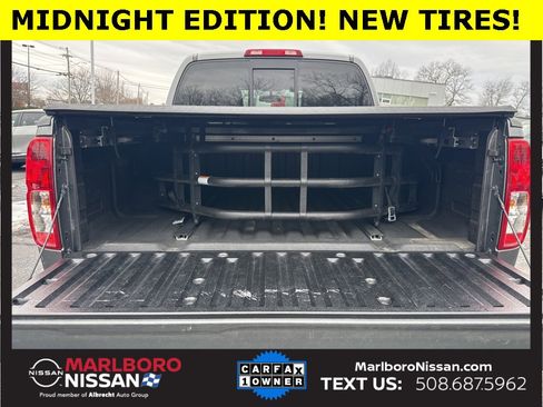 Certified 2020 Nissan Frontier SV w/ Midnight Edition Floor Mats image 13