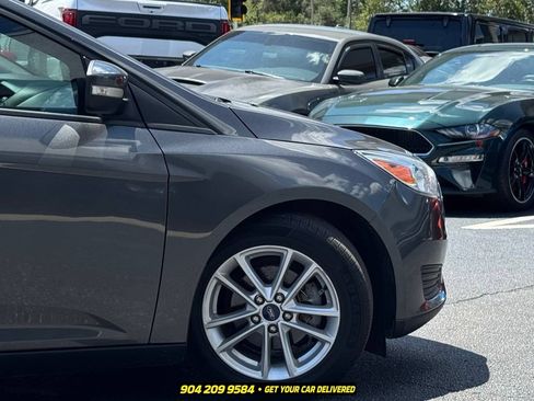 Used 2016 Ford Focus SE FWD image 9