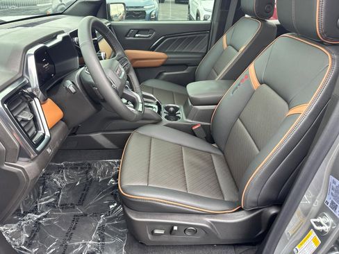 Used 2026 GMC Canyon AT4 w/ Technology Plus Package image 6