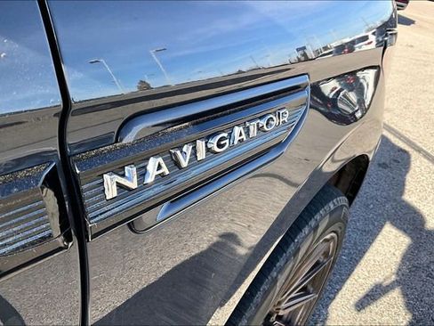 Used 2022 Lincoln Navigator Black Label image 8
