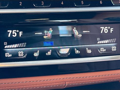 Used 2023 BMW M5 image 21