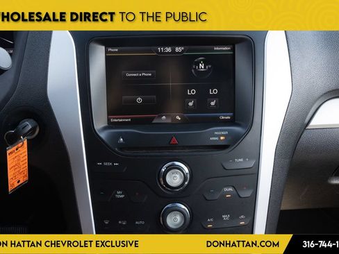 Used 2014 Ford Explorer XLT w/ Equipment Group 202A AWD/4WD image 7