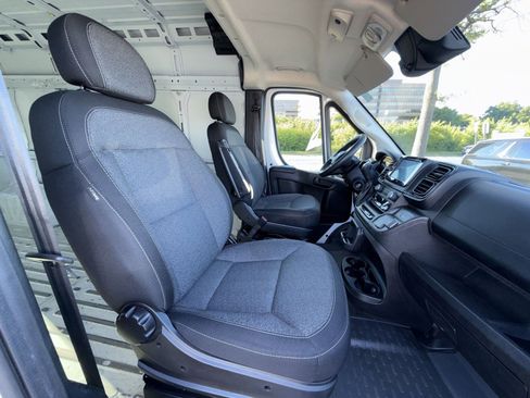 Used 2023 RAM ProMaster 2500 FWD image 24