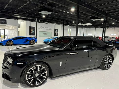Used 2017 Rolls-Royce Dawn image 9