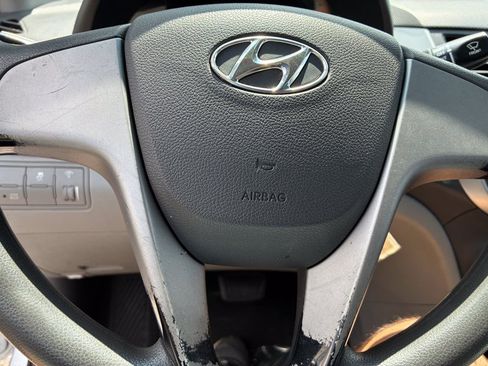 Used 2015 Hyundai Accent GLS FWD image 9