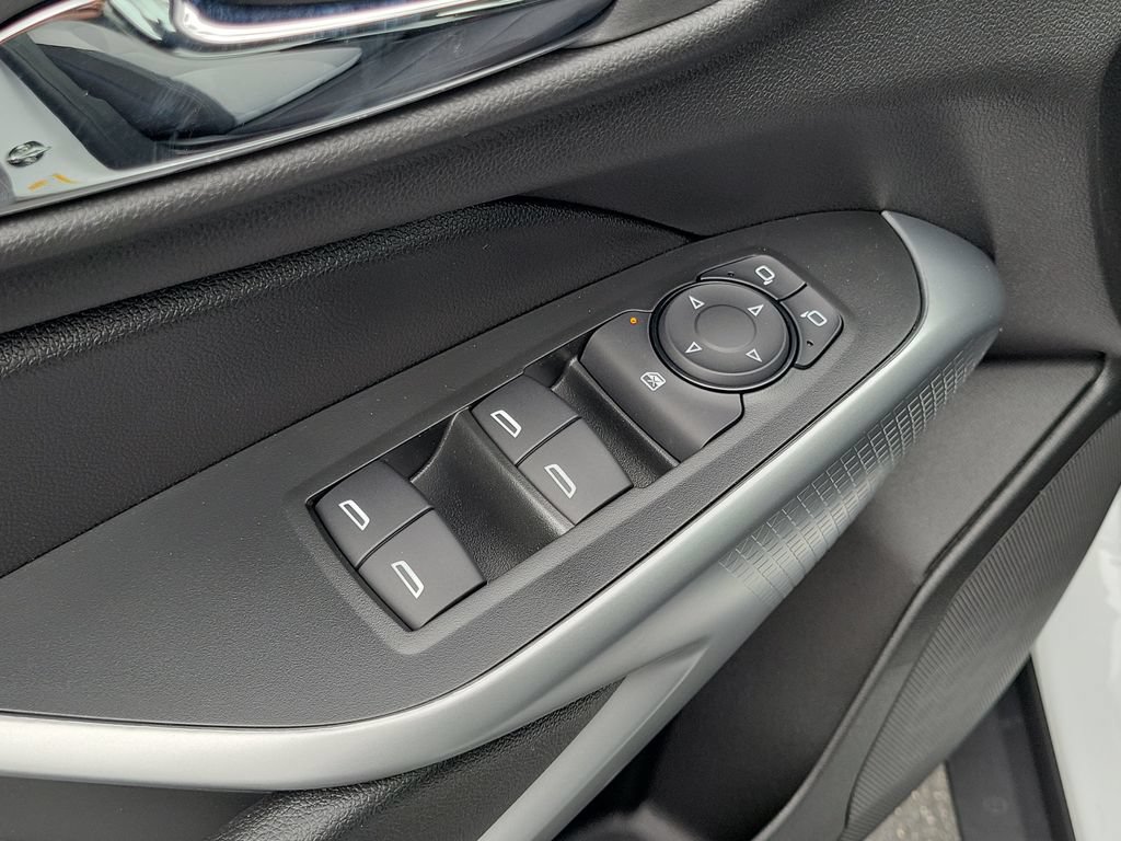 New 2026 Chevrolet Trax LS w/ LS Convenience Package FWD image 12