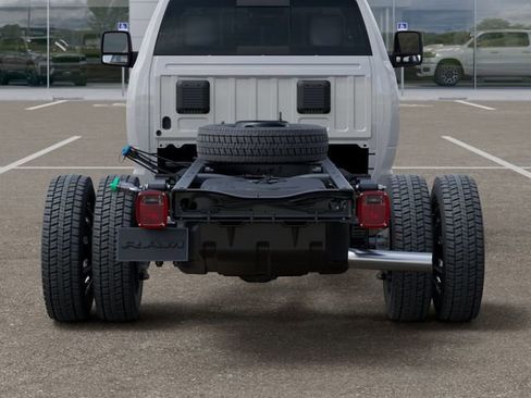 New 2026 RAM 5500 Tradesman w/ Chrome Appearance Group image 13