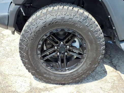 Used 2022 Jeep Wrangler Sport AWD/4WD image 9