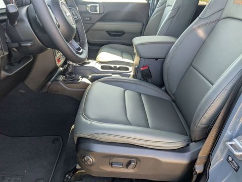 New 2026 Jeep Gladiator Mojave AWD/4WD image 11