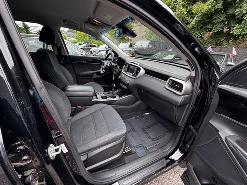 Used 2018 Kia Sorento AWD image 22