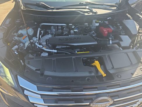 Used 2024 Nissan Rogue S AWD/4WD image 20