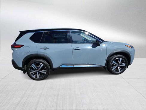 Used 2022 Nissan Rogue SL w/ SL Premium Package image 9