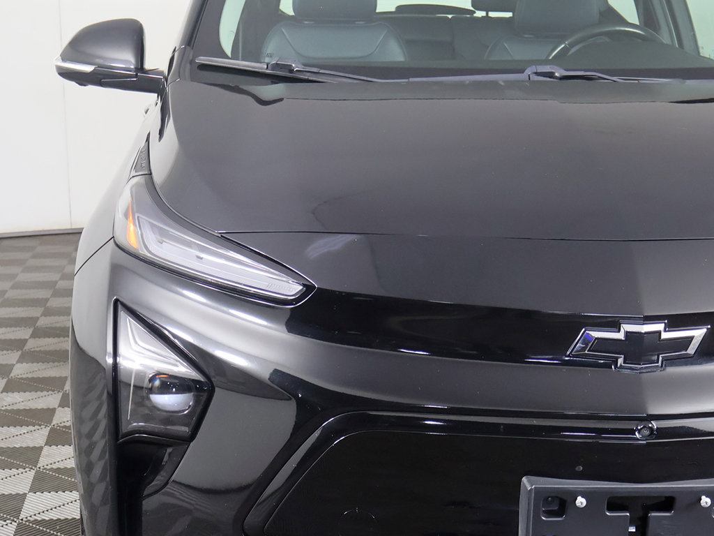 Used 2023 Chevrolet Bolt EUV Premier w/ Sun & Sound Package FWD image 18