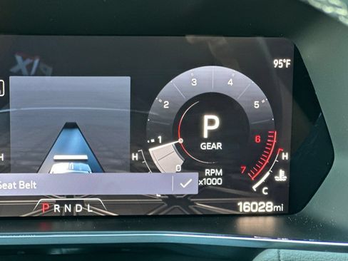 Certified 2024 GMC Canyon Denali w/ LPO, Denali Black Edition AWD/4WD image 26