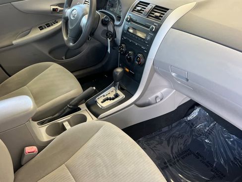 Used 2010 Toyota Corolla LE FWD image 16