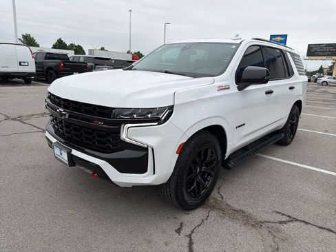 Used 2022 Chevrolet Tahoe Z71 w/ Z71 Off-Road Package AWD/4WD image 7