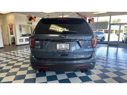 Used 2018 Ford Explorer Sport w/ Equipment Group 401A image 6