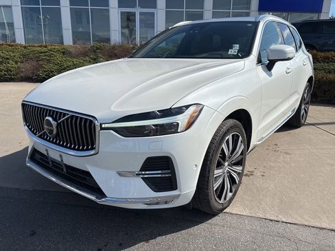 Certified 2023 Volvo XC60 B5 Plus w/ Climate Package image 2