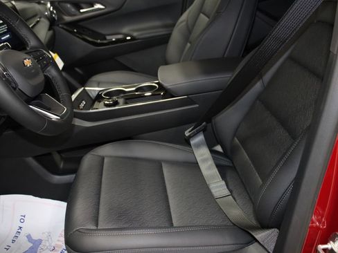 New 2026 Chevrolet Equinox LT w/ Convenience Package II image 13