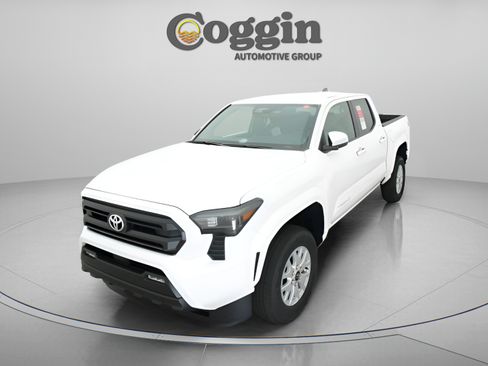 Used 2025 Toyota Tacoma SR5 w/ SR5 Upgrade Package RWD image 32