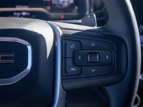 Used 2024 GMC Sierra 1500 Elevation image 13