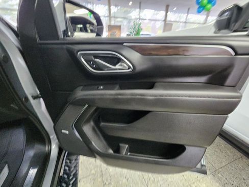 Used 2024 Chevrolet Tahoe Z71 w/ Z71 Off-Road Package image 15