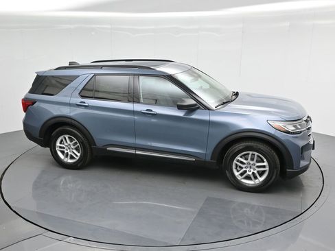 Used 2025 Ford Explorer Active image 59