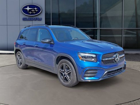 Used 2024 Mercedes-Benz GLB 250 w/ AMG Night Package image 4