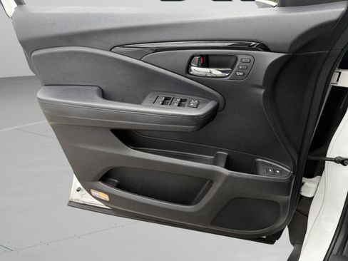 Used 2021 Honda Pilot Touring image 20