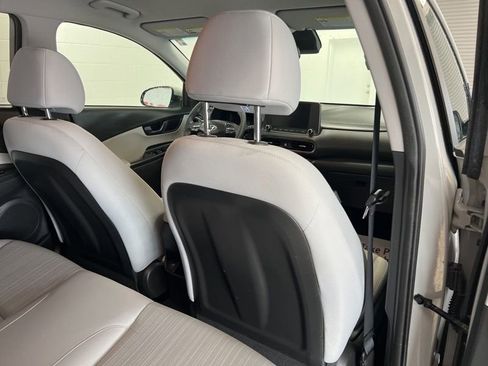 Used 2023 Hyundai Kona SEL image 11