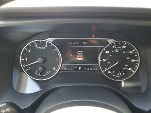 Used 2024 Nissan Rogue SV w/ SV Premium Package image 25