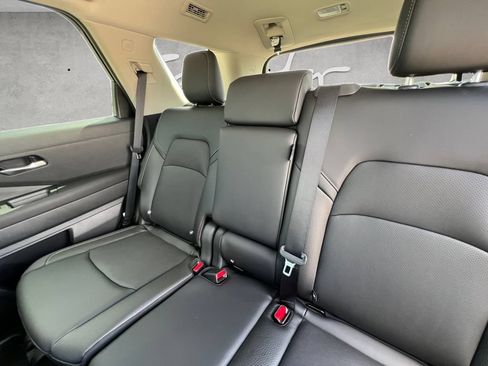 New 2026 Nissan Pathfinder SL FWD image 23