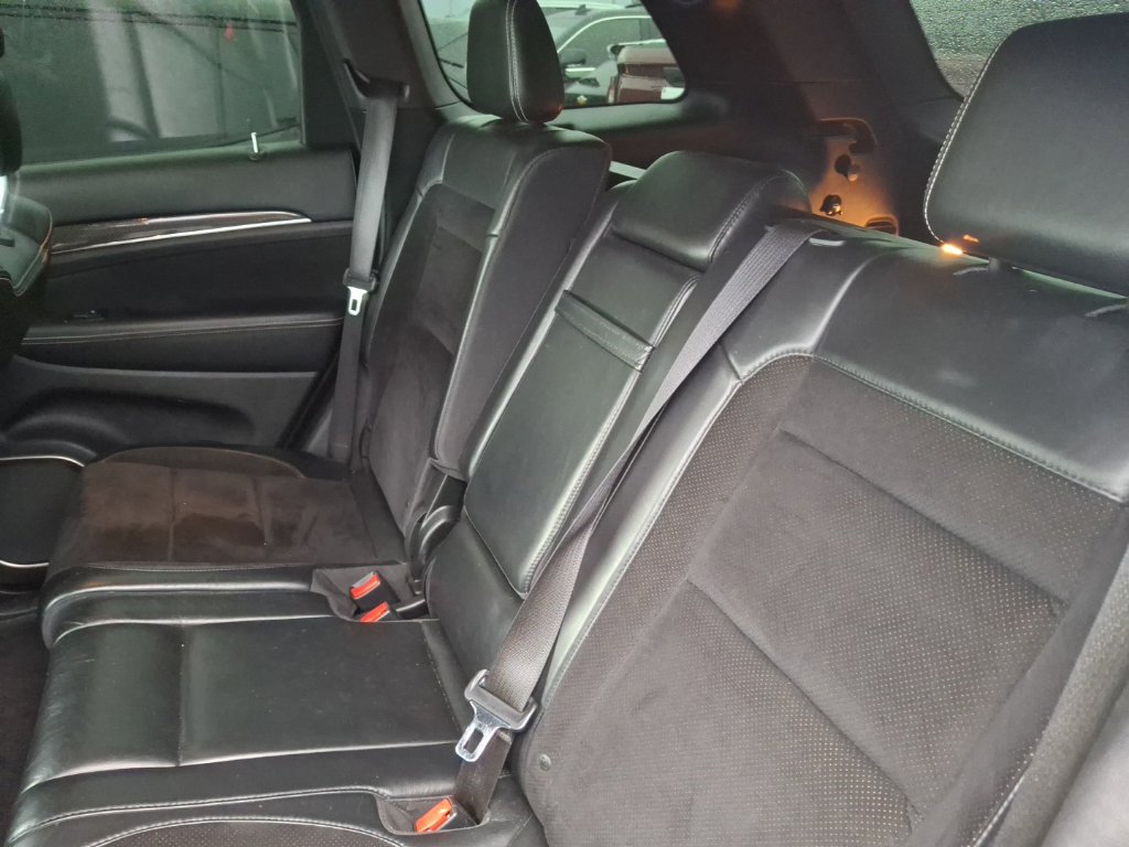 Used 2017 Jeep Grand Cherokee SRT AWD/4WD image 11