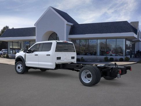 New 2025 Ford F450 XL w/ XL Chrome Package image 4