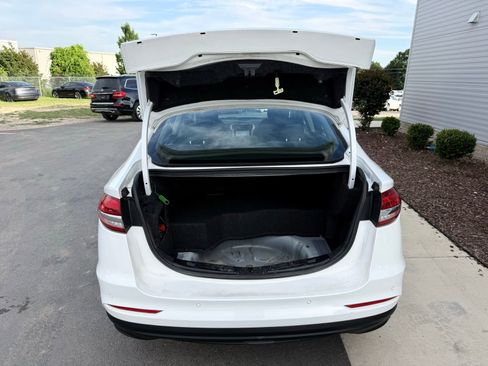 Used 2019 Ford Fusion SE FWD image 37