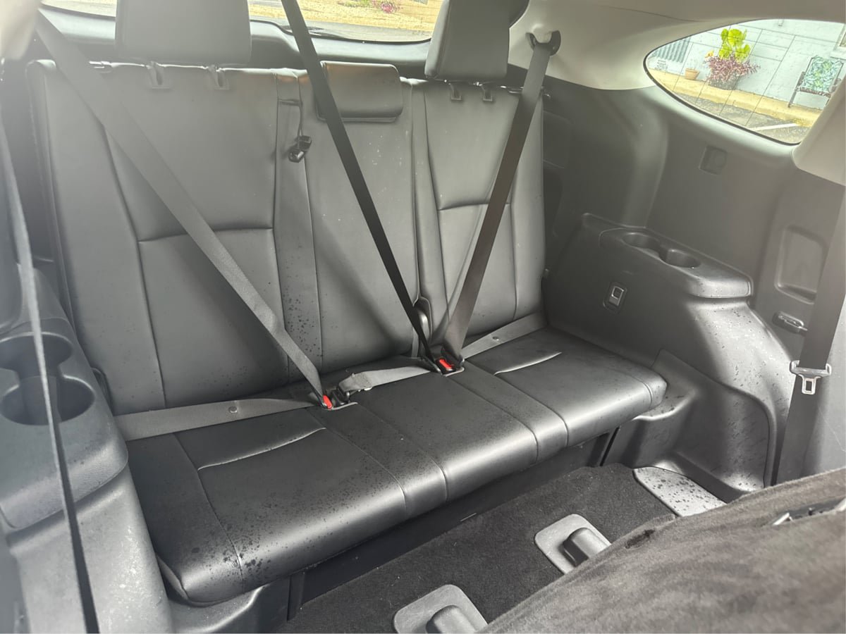 Used 2020 Toyota Highlander XLE AWD/4WD image 29