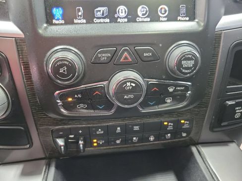 Used 2016 RAM 1500 Limited RWD image 10