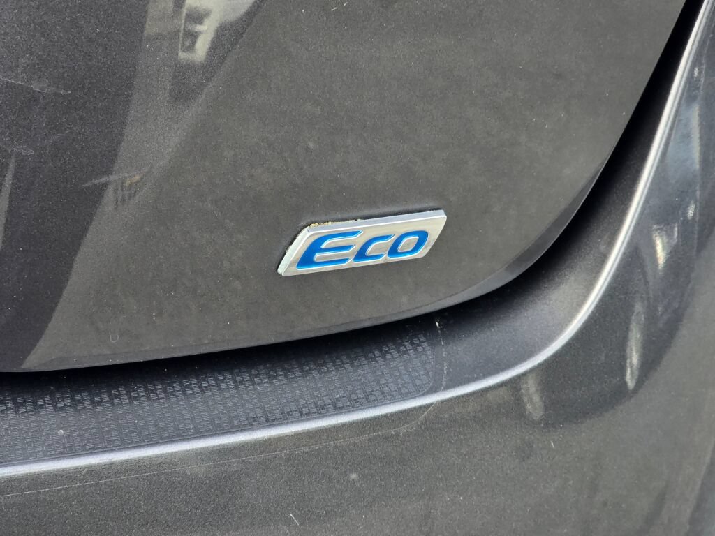 Used 2017 Toyota Prius Two FWD image 15