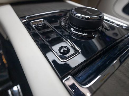Used 2024 Rolls-Royce Spectre w/ Spectre Launch Package AWD/4WD image 34