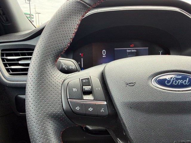 Used 2025 Ford Escape ST-Line FWD image 31