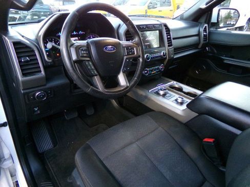 Used 2019 Ford Expedition Max XLT image 12