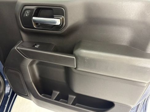 Used 2020 Chevrolet Silverado 1500 Custom w/ Custom Value Package RWD image 19
