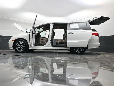 Used 2023 Honda Odyssey Touring image 46