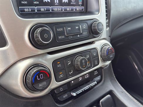 Used 2018 GMC Yukon SLE w/ SLE Value Package image 19