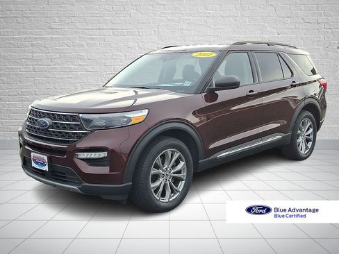 Used 2022 Ford Explorer XLT w/ Equipment Group 202A image 1