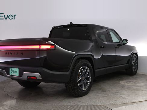 Used 2022 Rivian R1T Launch Edition image 3