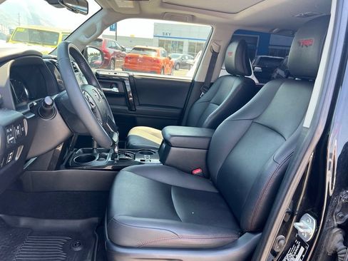 Used 2020 Toyota 4Runner TRD Off-Road Premium w/ Moonroof Package AWD/4WD image 25
