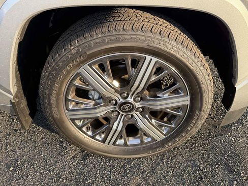 Used 2025 Toyota Sequoia Capstone image 7