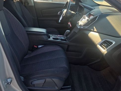 Used 2010 GMC Terrain SLE image 27